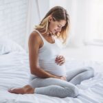 Dolor de cabeza y orejas calientes