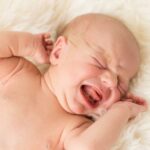 Dolor de cabeza que baja al ojo