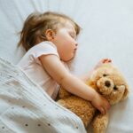 Dolor fuerte de cabeza y ojos