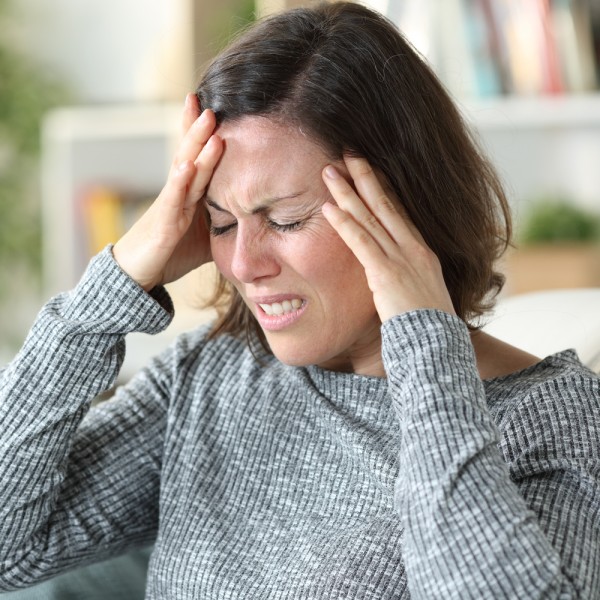 Tension alta sintomas dolor de cabeza